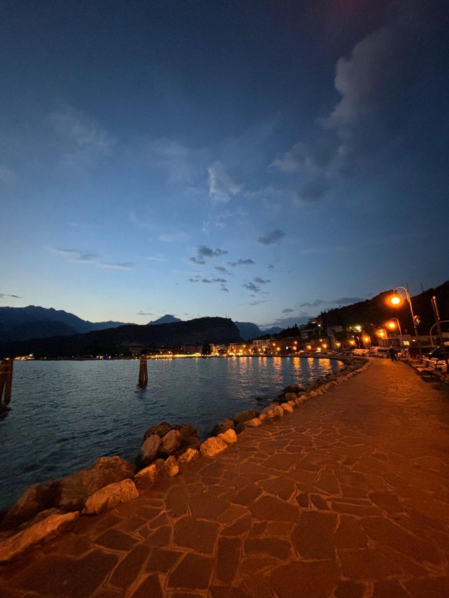 Garden & Pool Perugini Torbole Sul Garda Exterior foto